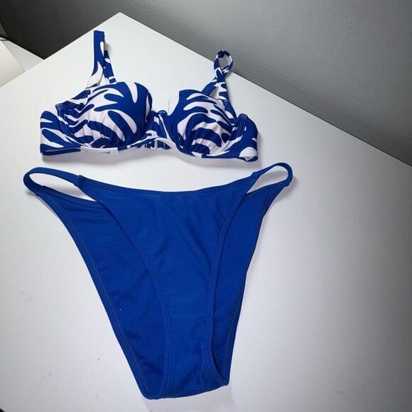 Womens size medium  Kona sol Blue coral print bikini top & blue bottoms NWOT - Picture 1 of 9